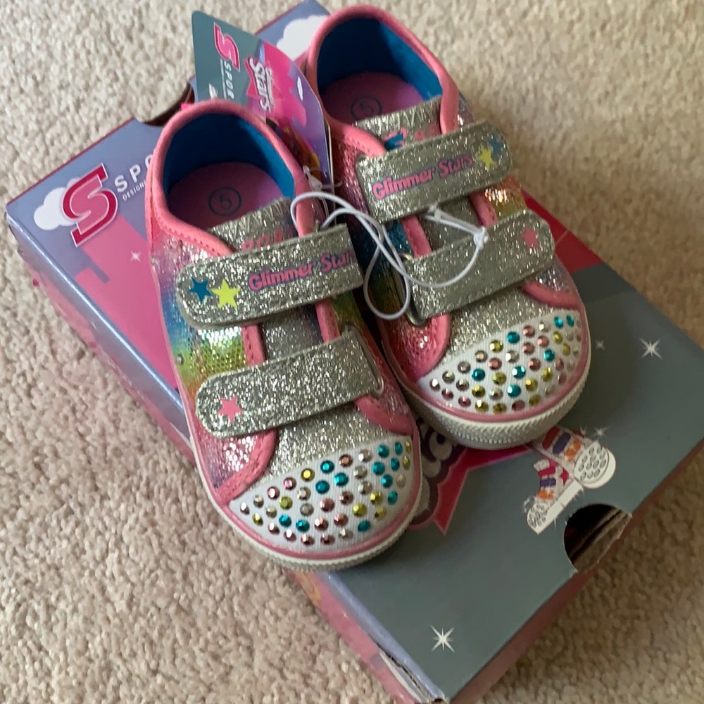 NWT light up shoes